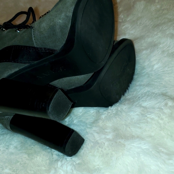 Ninewest‎ smokino platform boots - Picture 10 of 11
